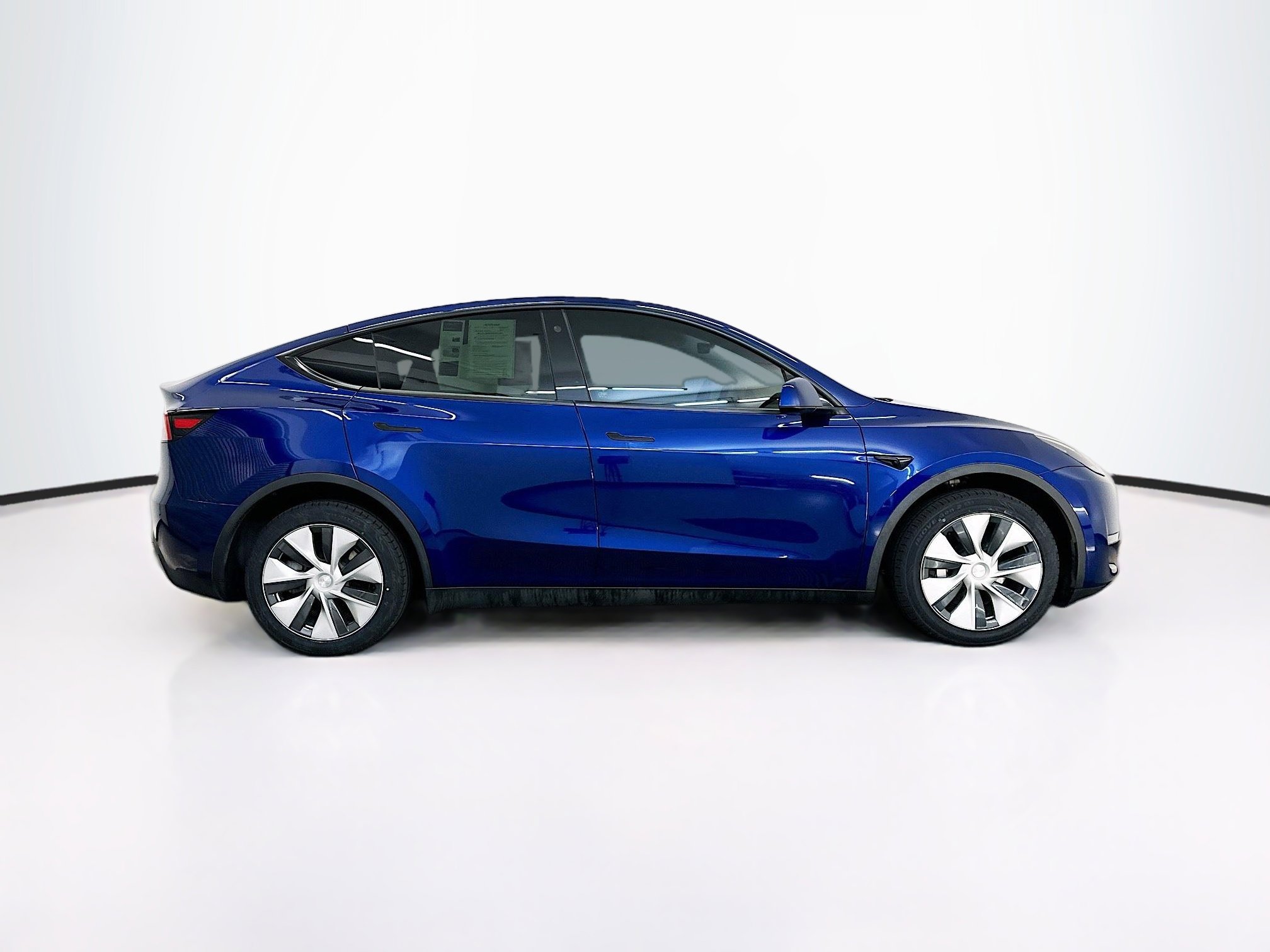 Used 2023 Tesla Model Y Long Range image 10