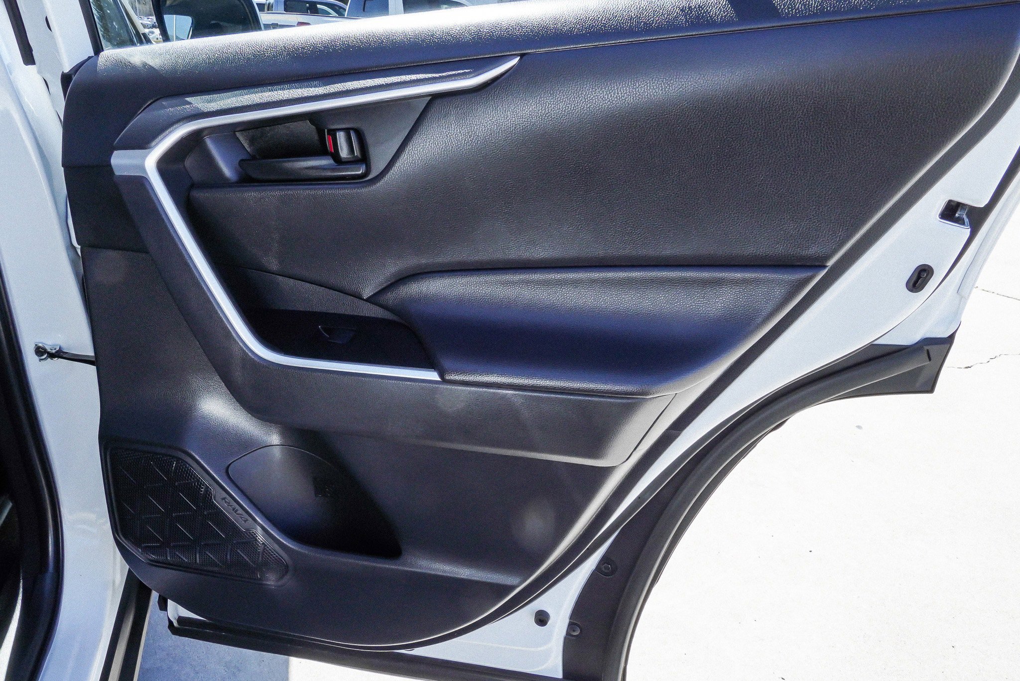 Certified 2025 Toyota RAV4 LE image 27