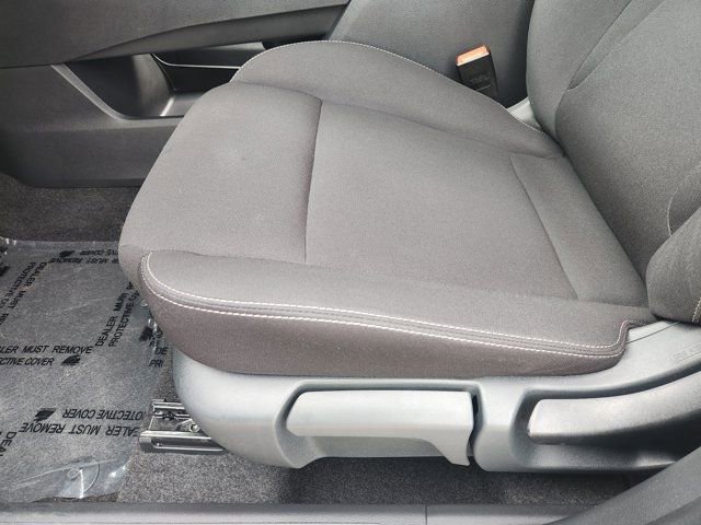 Used 2023 Nissan Rogue S image 33