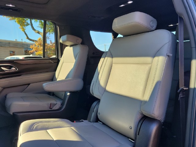 Used 2021 Chevrolet Suburban LT w/ LT Signature Plus Package AWD/4WD image 27