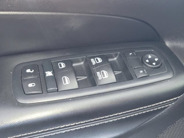 Used 2016 Jeep Grand Cherokee Limited AWD/4WD image 29