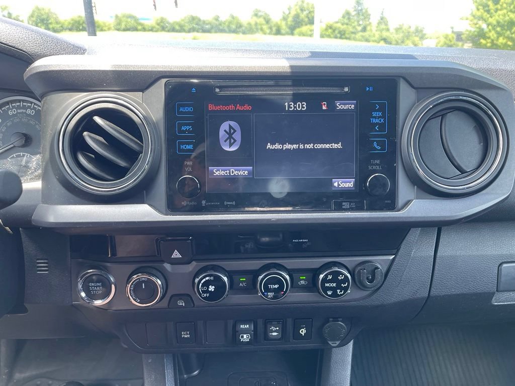 Used 2018 Toyota Tacoma TRD Off-Road AWD/4WD image 8