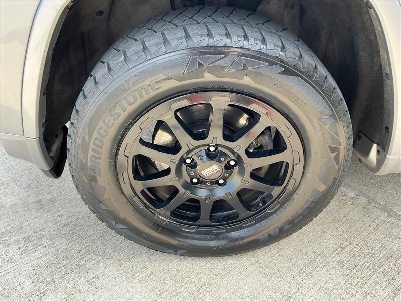 Used 2015 Jeep Grand Cherokee Overland image 24