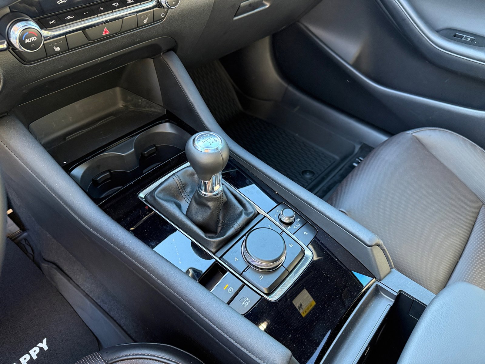 Used 2024 MAZDA MAZDA3 s image 13