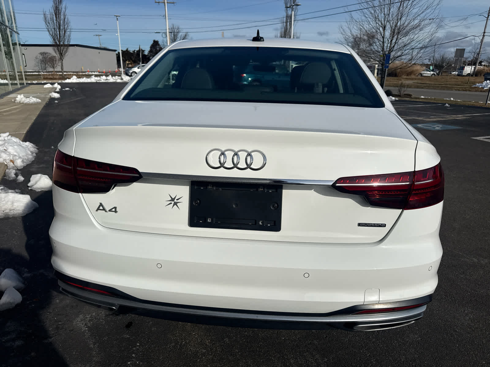 Used 2023 Audi A4 2.0T Premium w/ Convenience Package image 7