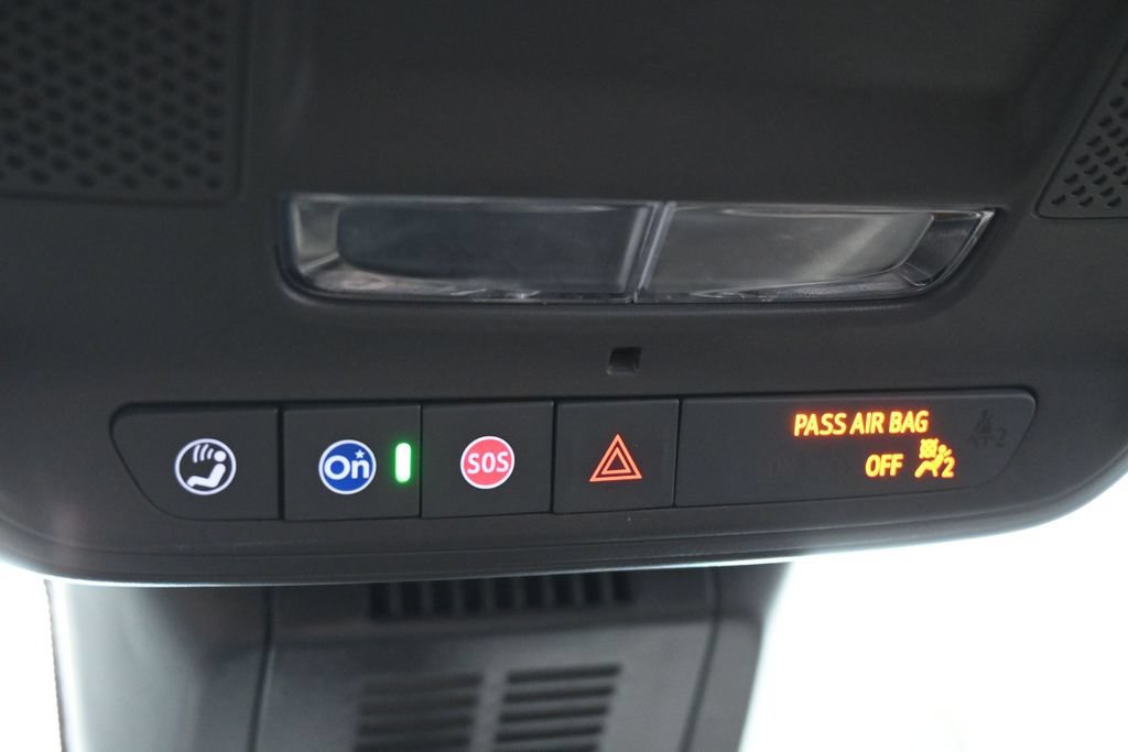 Used 2025 Chevrolet Equinox LT w/ Convenience Package II FWD image 39