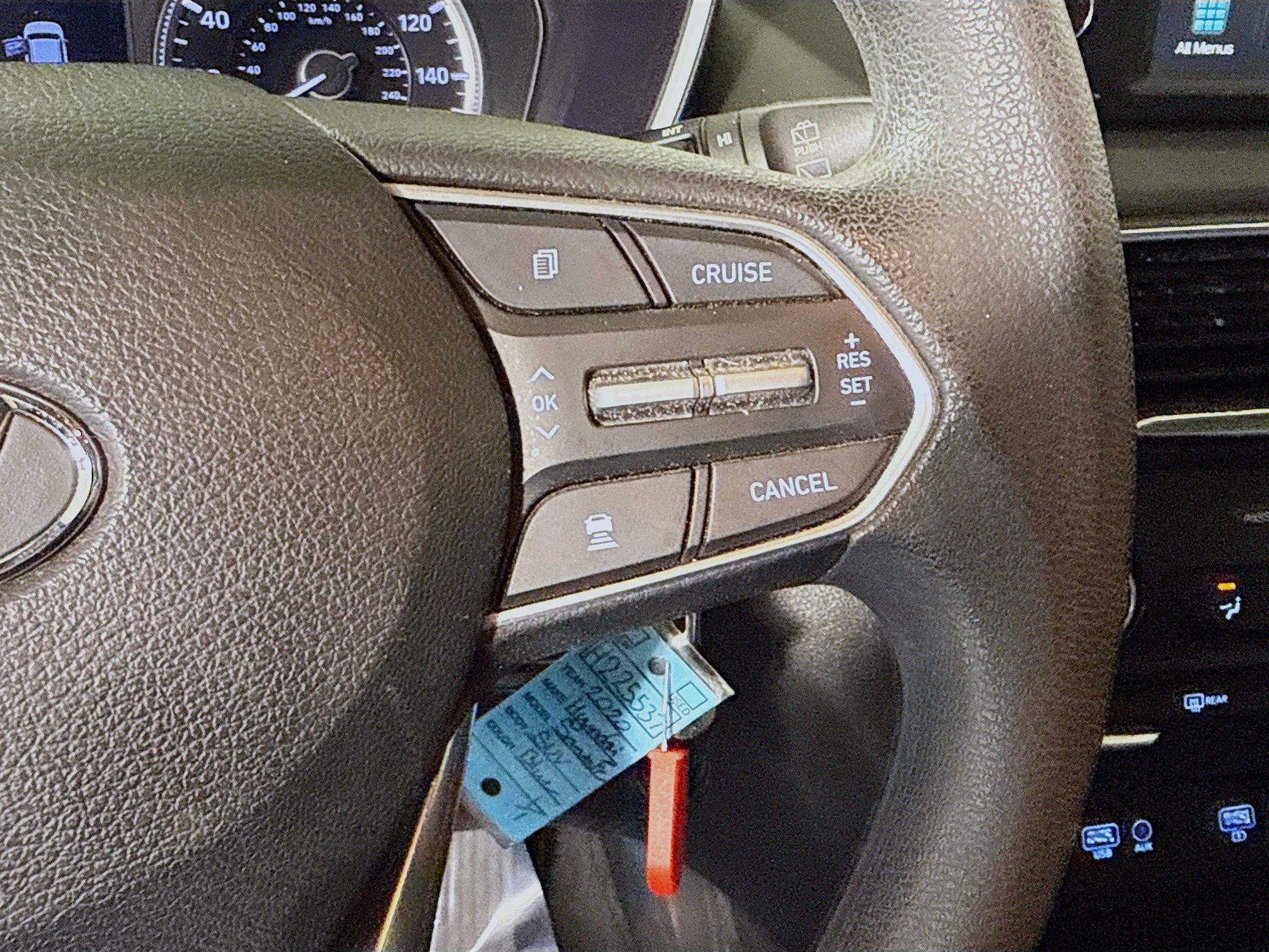 Used 2020 Hyundai Santa Fe SE image 15