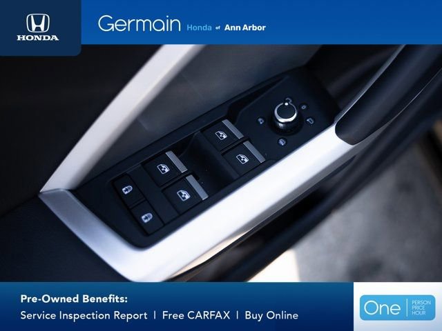 Used 2025 Audi Q3 2.0T Premium Plus w/ Premium Plus Package AWD/4WD image 16