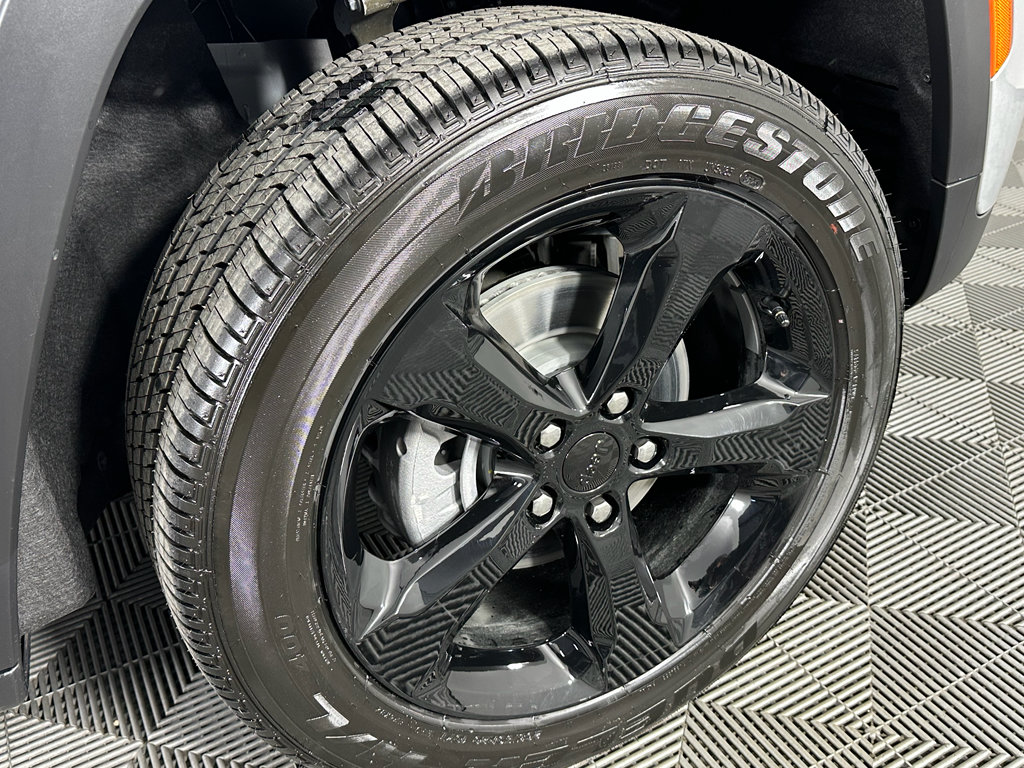 New 2025 Jeep Grand Cherokee Altitude AWD/4WD image 21