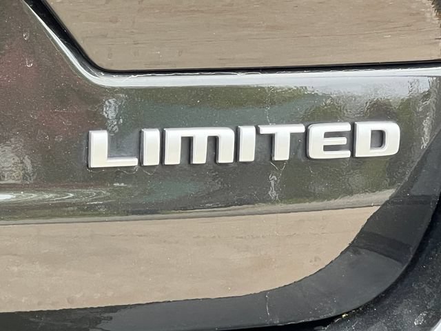 Used 2024 Jeep Grand Cherokee Limited w/ Luxury Tech Group II AWD/4WD image 10