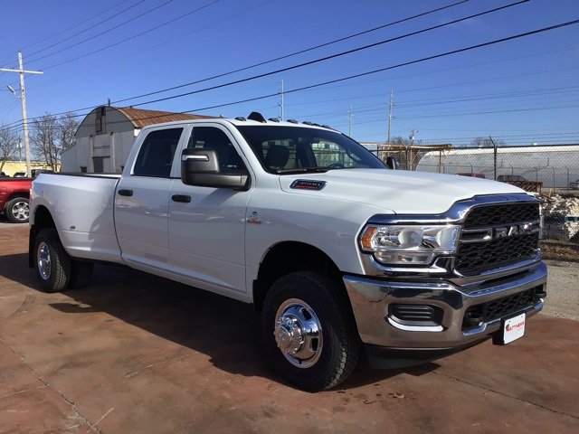 New 2024 RAM 3500 Tradesman w/ Chrome Appearance Group image 4