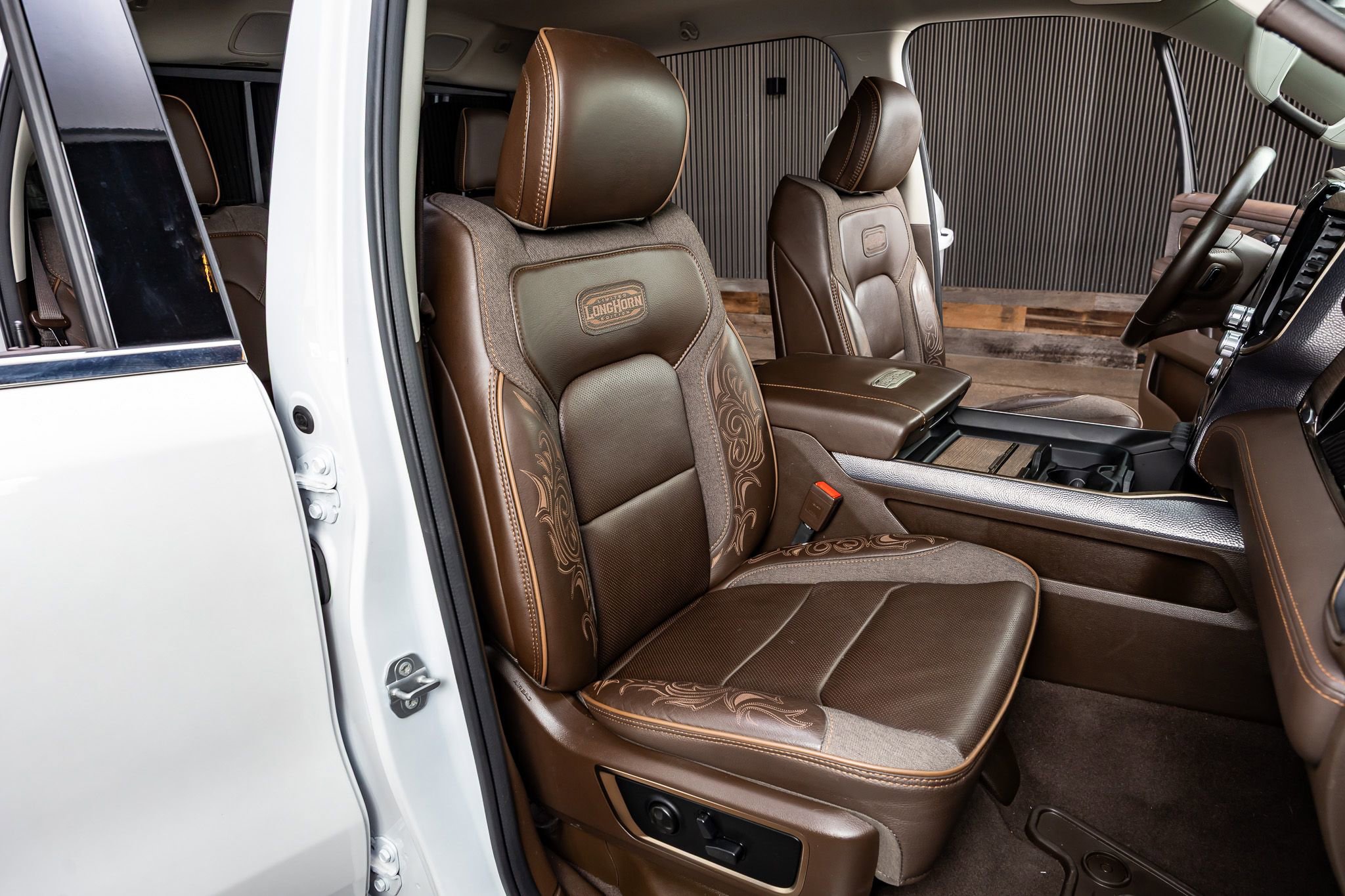 Used 2025 RAM 1500 Limited w/ Bed Utility Group image 31