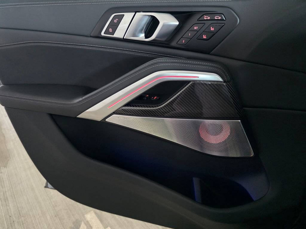 New 2026 BMW X6 M60i image 16
