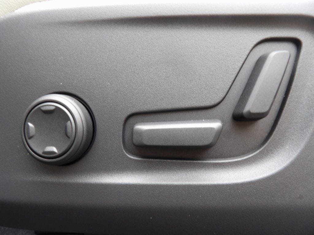 New 2026 Volvo XC40 B5 Plus w/ Protection Package Premier AWD/4WD image 21