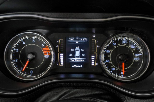 Used 2021 Jeep Cherokee Latitude Plus AWD/4WD image 20