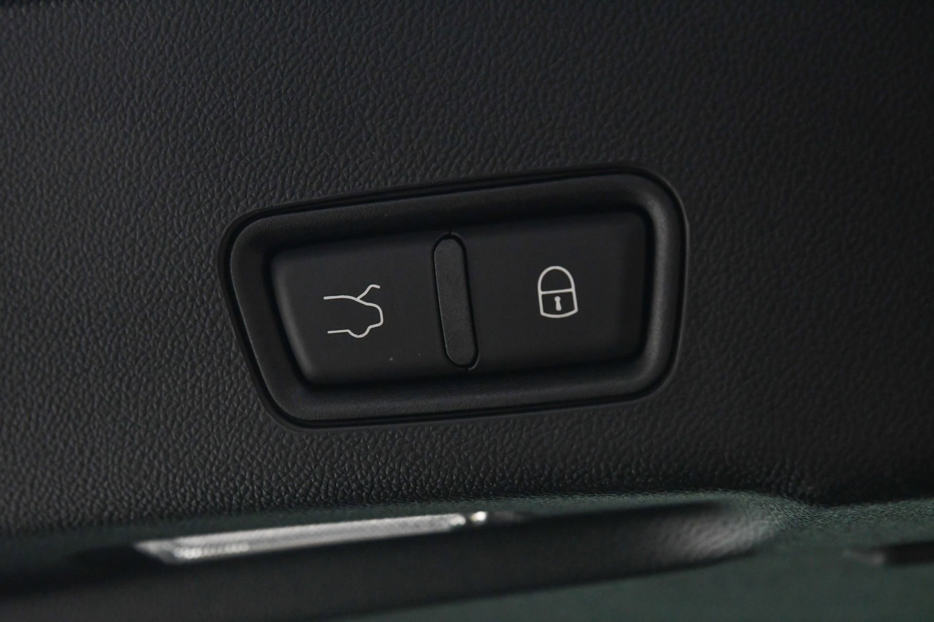 New 2025 Maserati Grecale Modena image 8