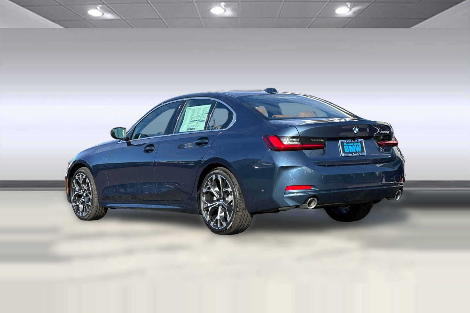 Used 2026 BMW 330i Sedan w/ Premium Package RWD image 3