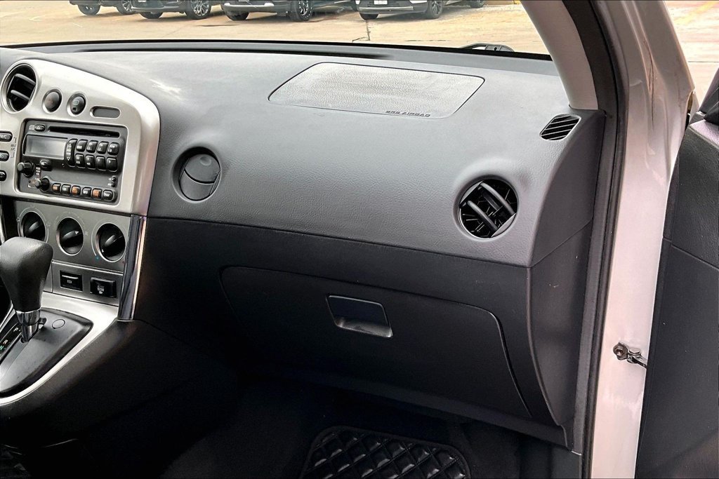 Used 2004 Pontiac Vibe w/ Moon And Tunes Value Package FWD image 14