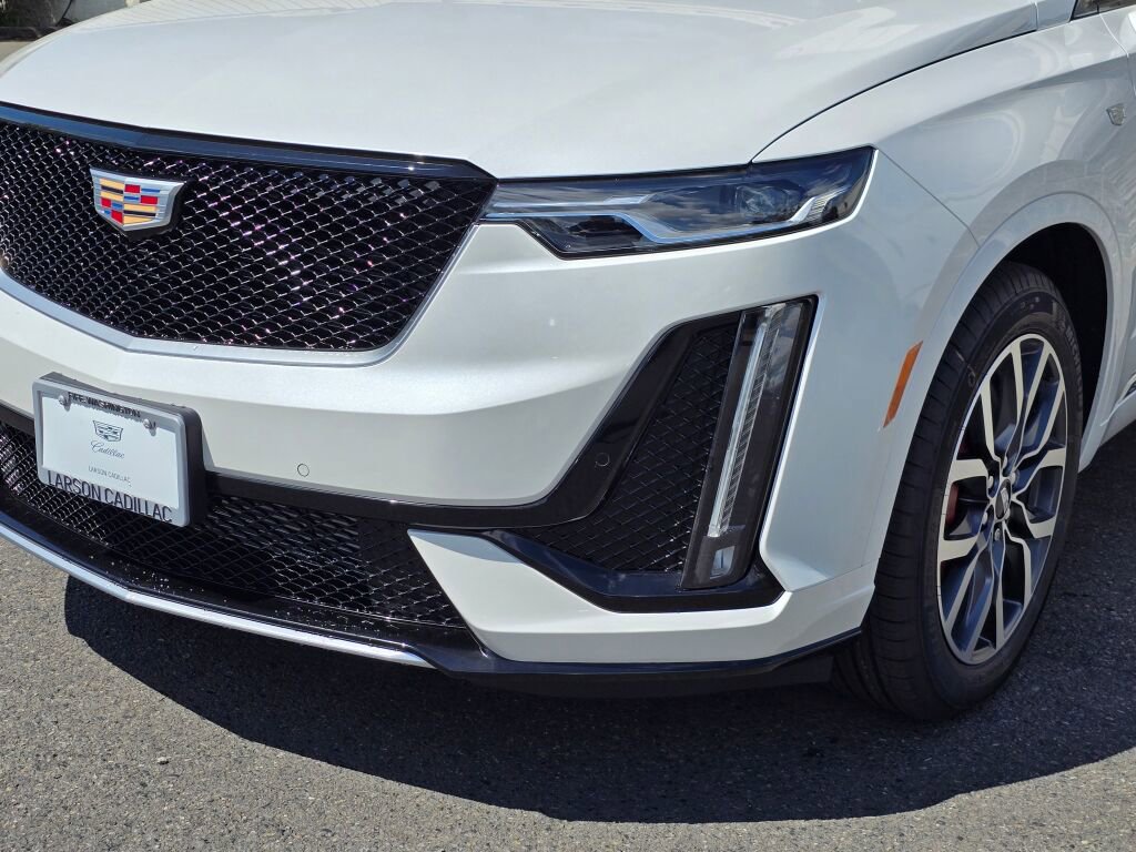 New 2025 Cadillac XT6 Sport image 13