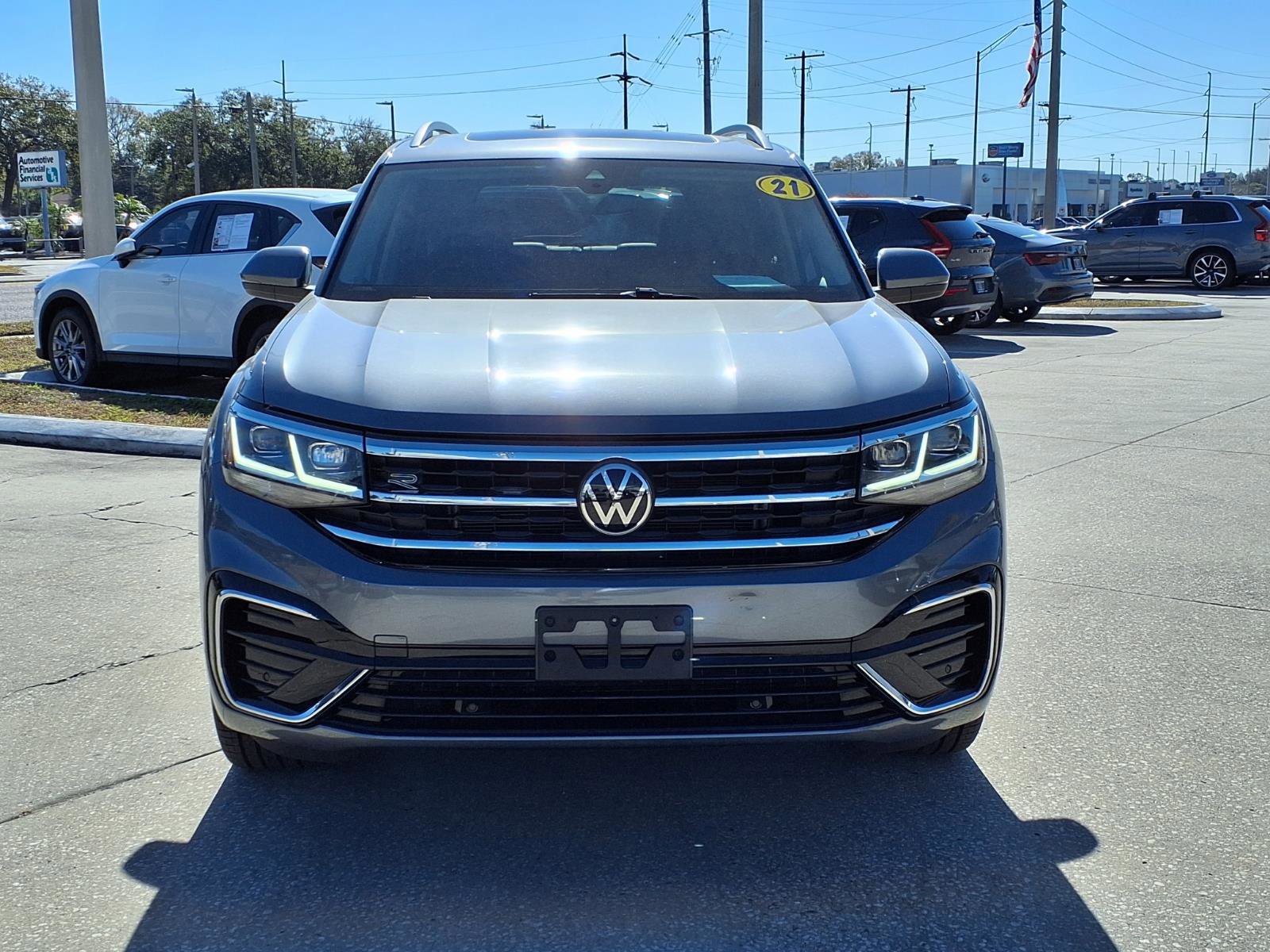 Used 2021 Volkswagen Atlas SEL R-Line image 2