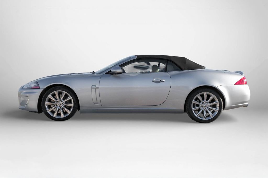 Used 2010 Jaguar XK Convertible image 9