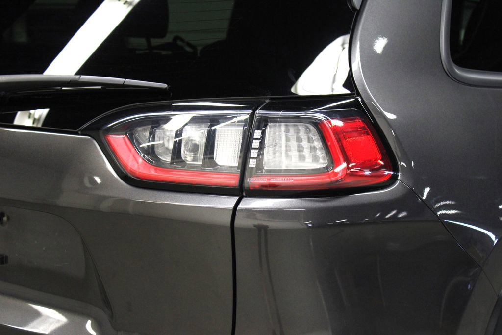 Used 2021 Jeep Cherokee Latitude Plus image 34