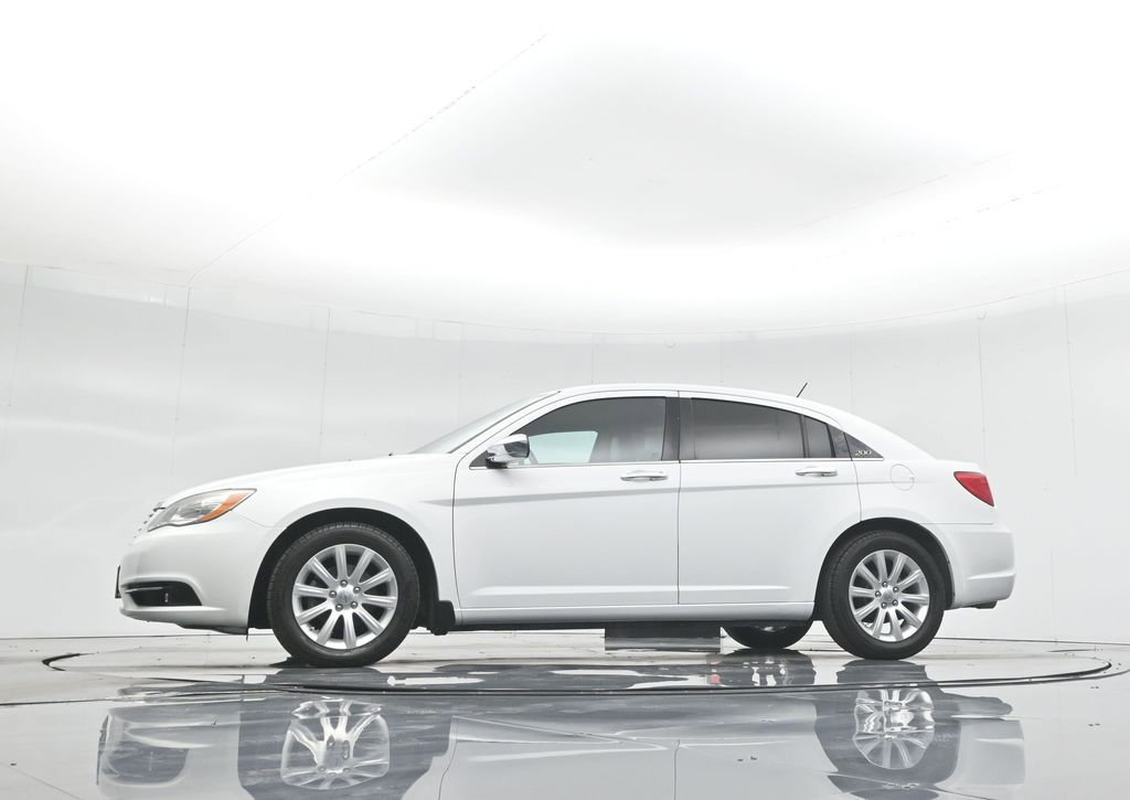 Used 2014 Chrysler 200 Limited image 52