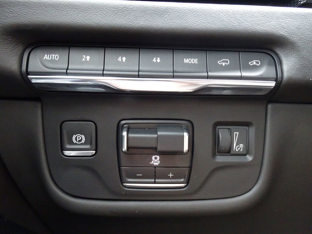 Certified 2025 Cadillac Escalade Sport Platinum w/ LPO, Floor Liner Package image 23