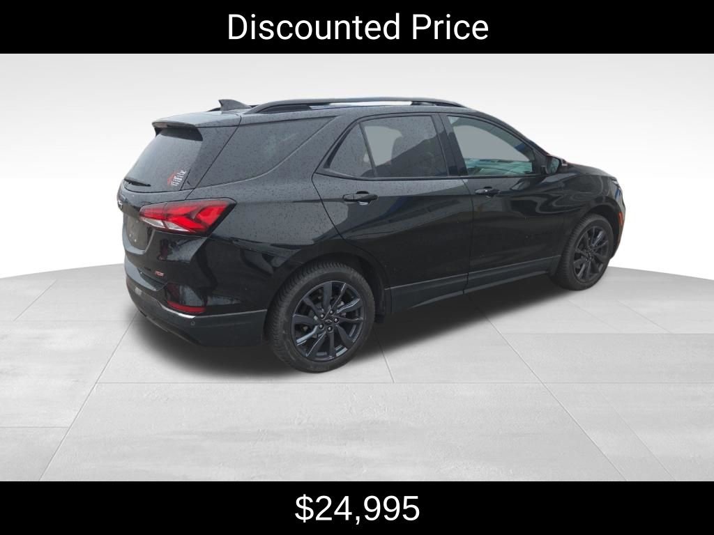Used 2022 Chevrolet Equinox RS w/ RS Leather Package AWD/4WD image 3