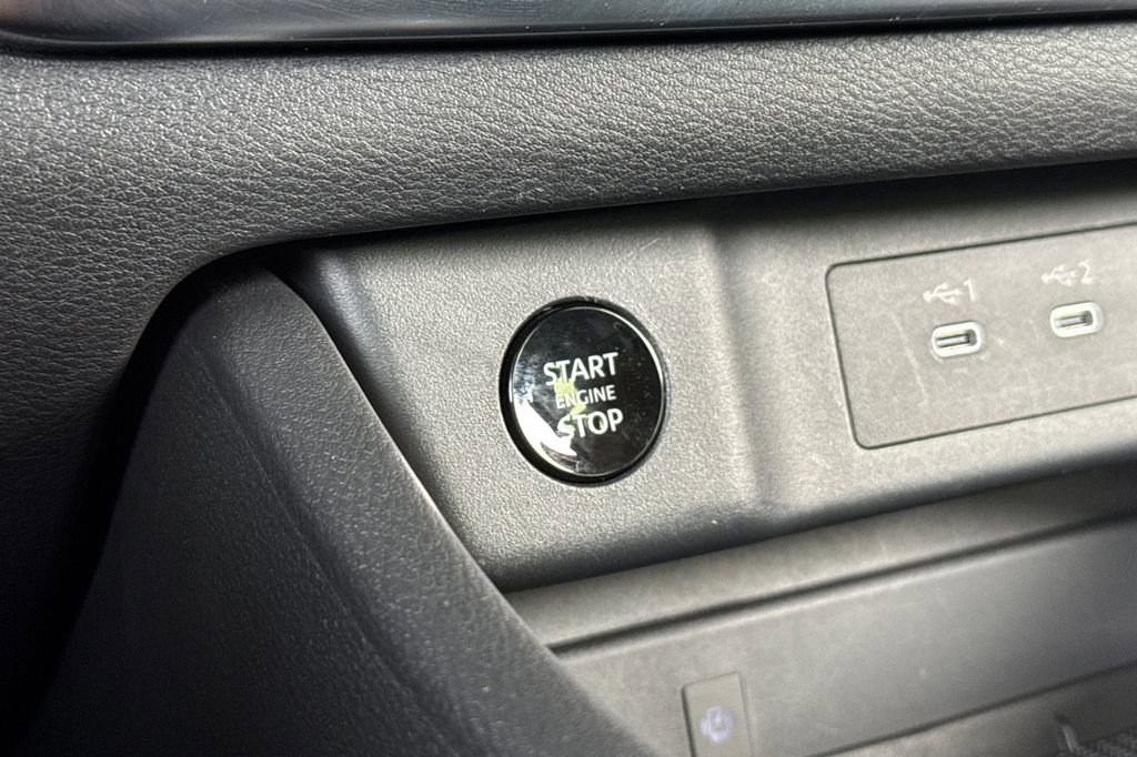 Used 2025 Nissan Rogue SL image 21