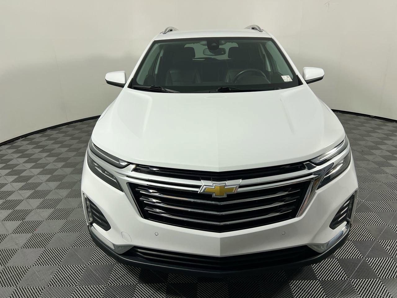 Used 2022 Chevrolet Equinox Premier AWD/4WD image 8