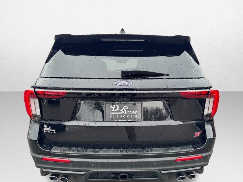Used 2025 Ford Explorer ST RWD image 6