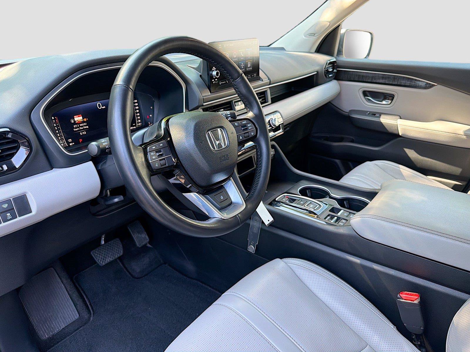 Used 2024 Honda Pilot Elite image 29