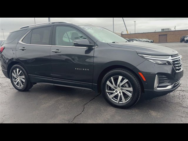 Certified 2022 Chevrolet Equinox Premier FWD image 2