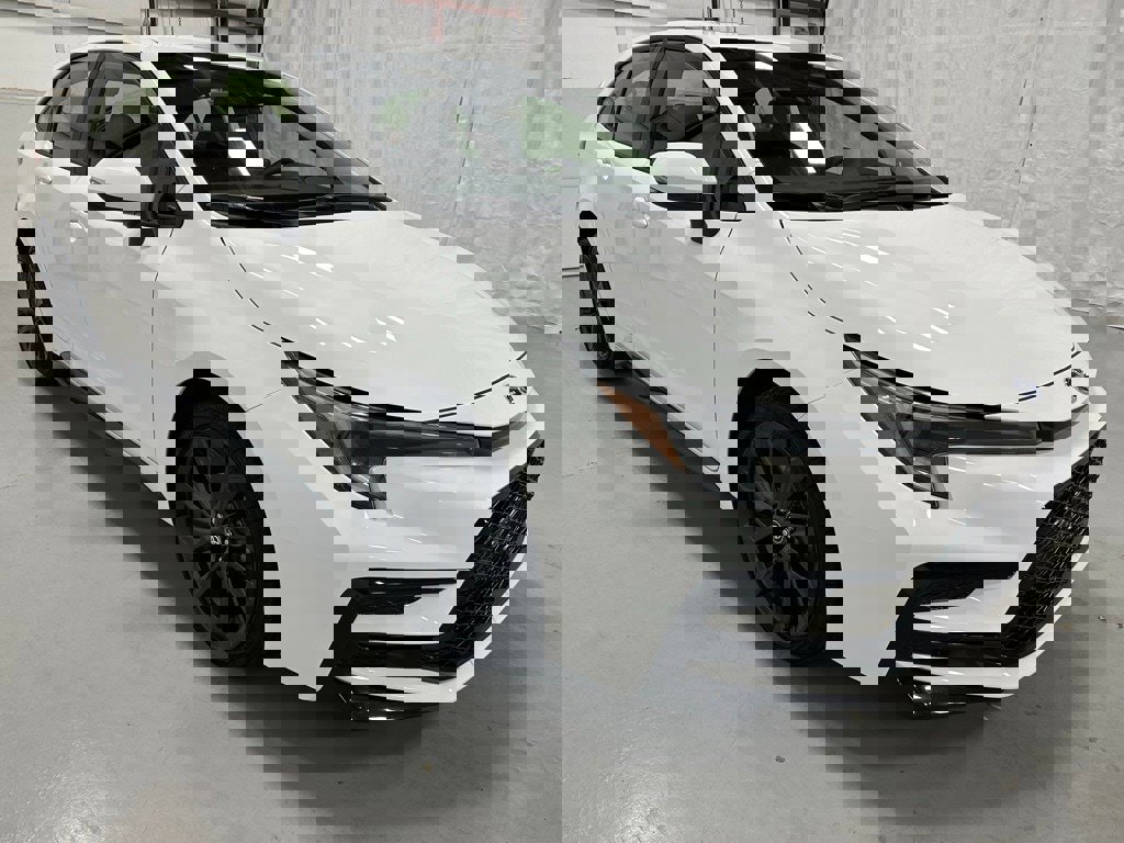 Used 2025 Toyota Corolla SE image 1