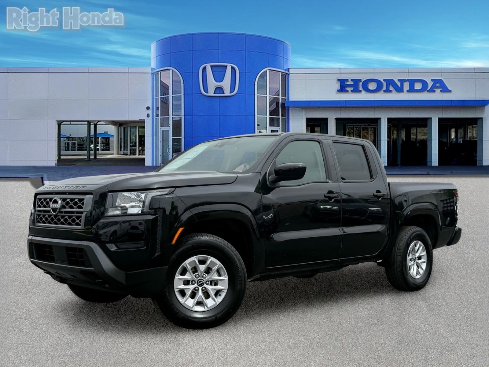 Used 2024 Nissan Frontier SV AWD/4WD image 2