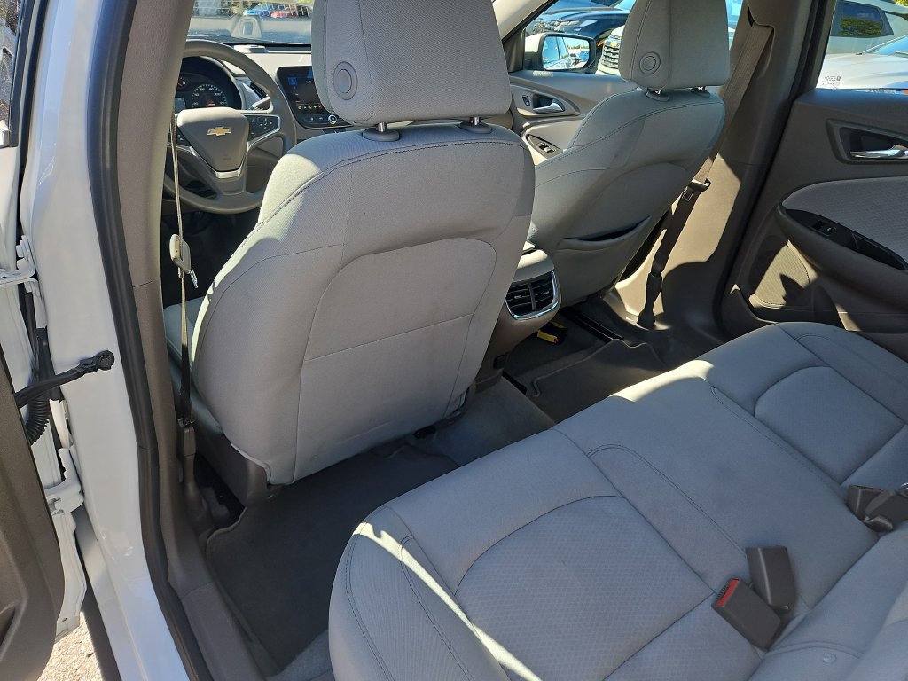 Used 2025 Chevrolet Malibu LT FWD image 17