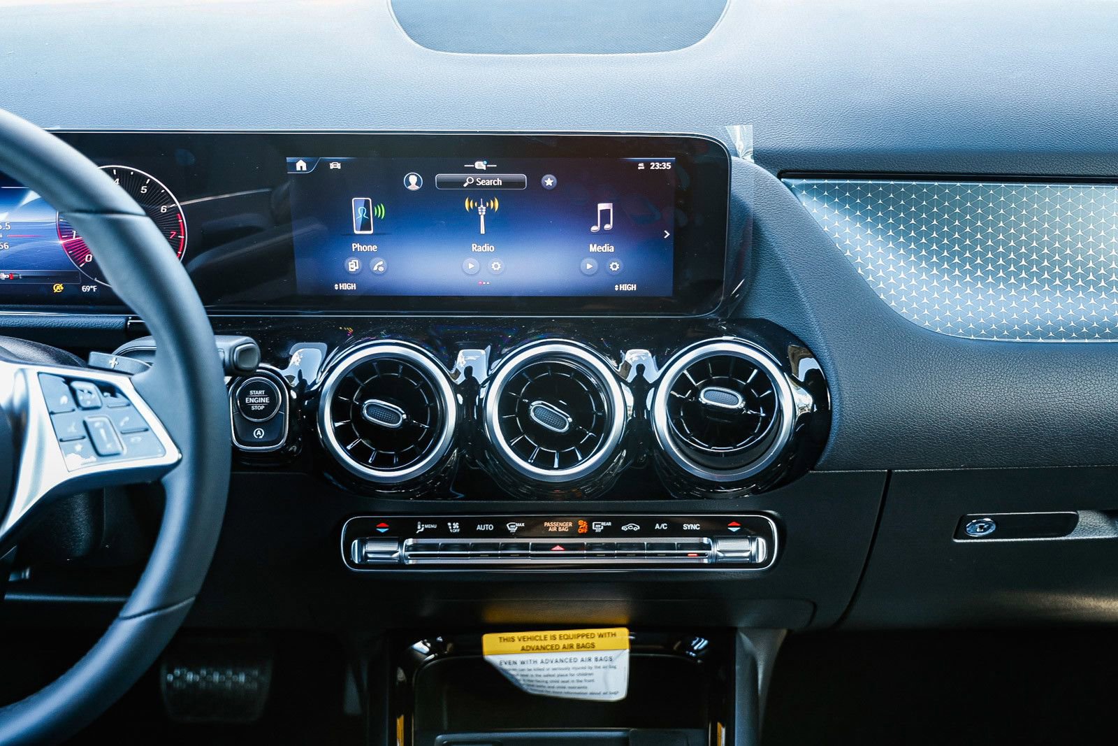 New 2026 Mercedes-Benz GLA 250 4MATIC image 11