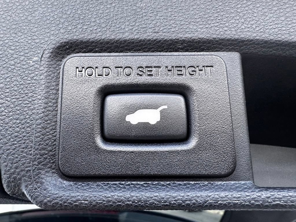 Used 2019 Acura RDX w/ Advance Package AWD/4WD image 16