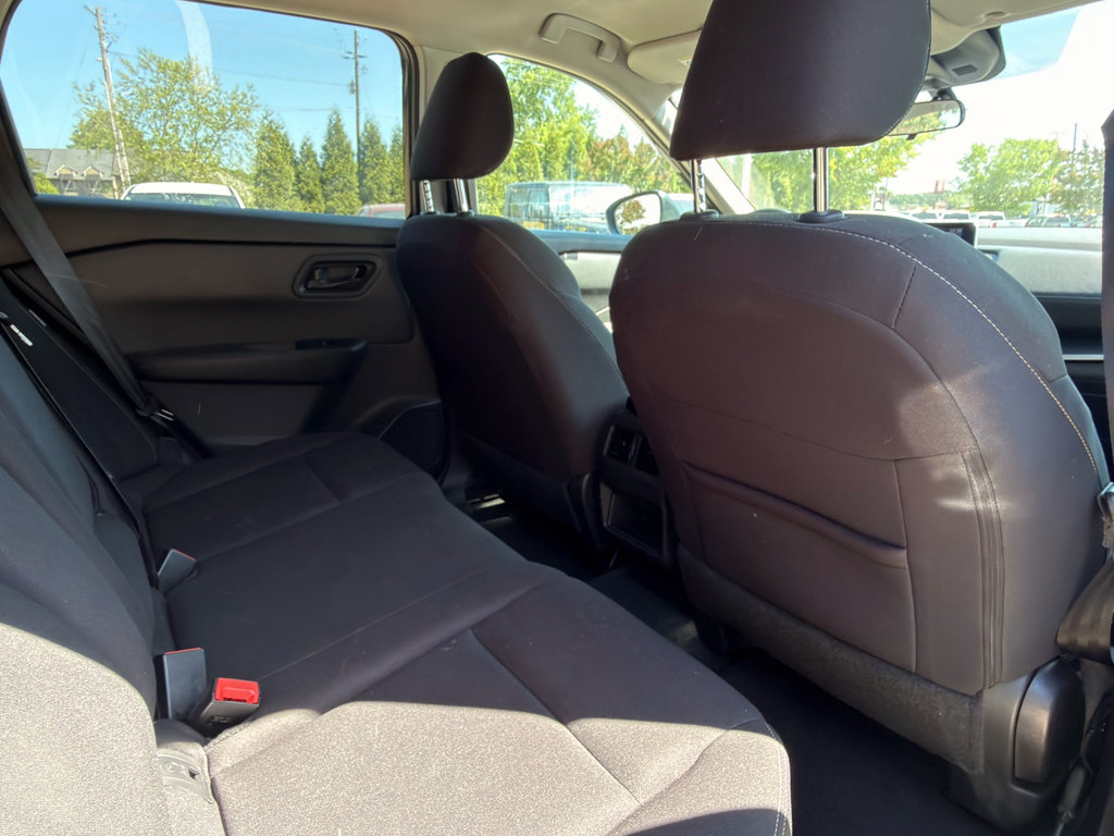 Used 2024 Nissan Rogue S FWD image 17