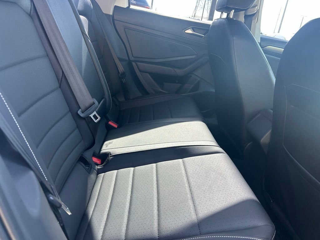Used 2023 Volkswagen Jetta SE FWD image 41
