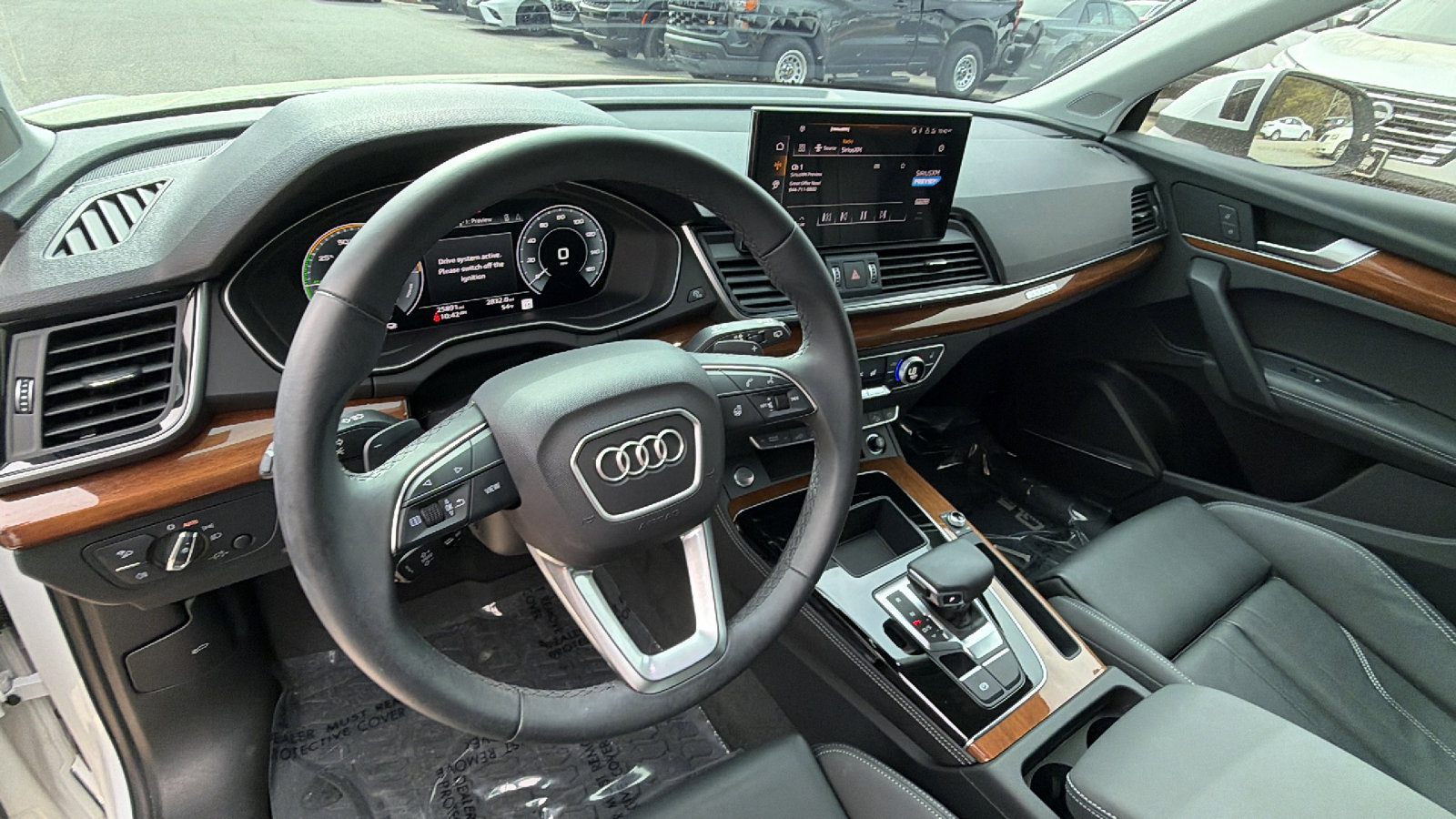 Used 2024 Audi Q5 e Premium Plus w/ Premium Plus Package image 25