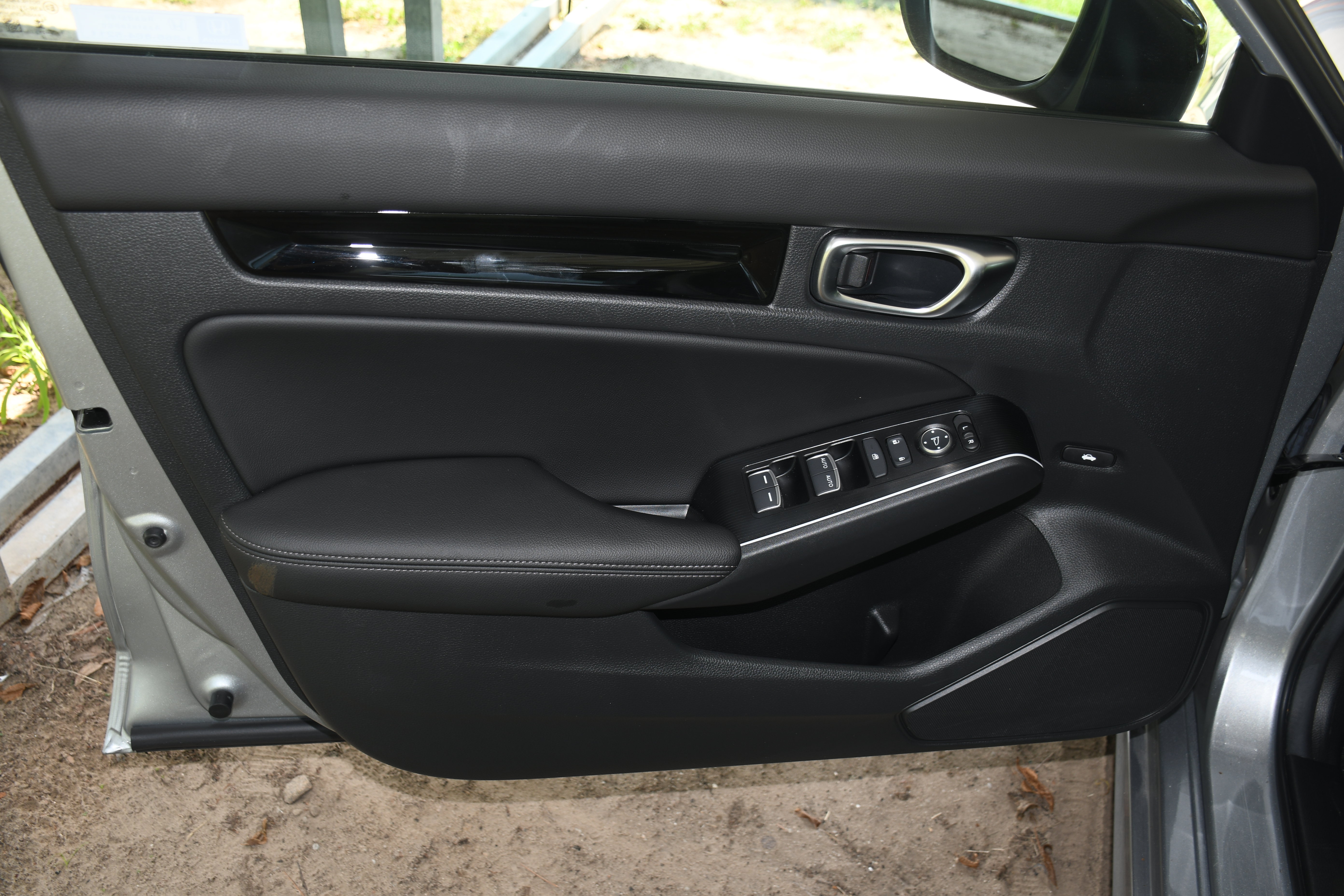 Certified 2025 Honda Civic Sport Touring image 10