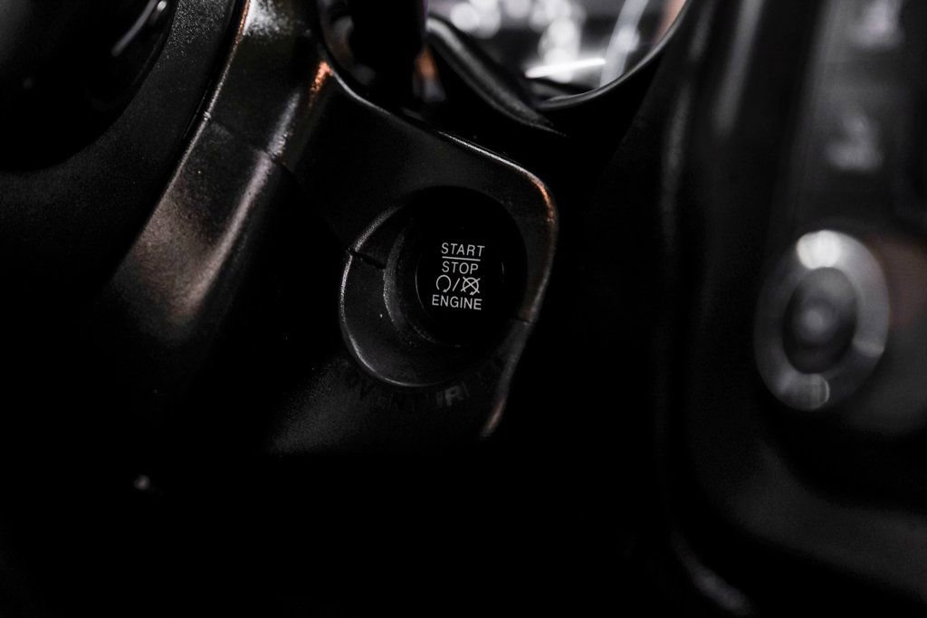 Used 2017 Jeep Renegade Altitude image 27