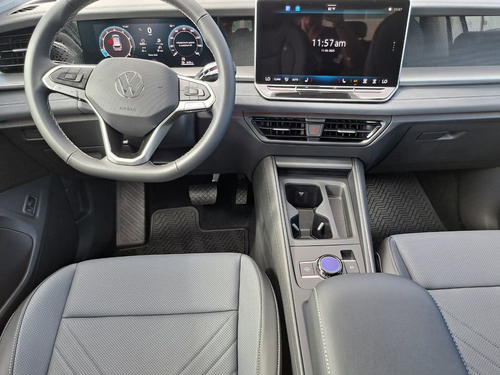 New 2026 Volkswagen Tiguan SE image 20