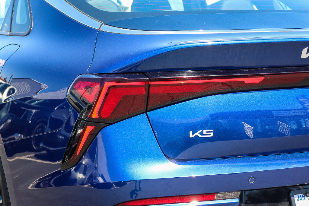 Certified 2025 Kia K5 GT-Line w/ GT-Line Premium Package FWD image 7