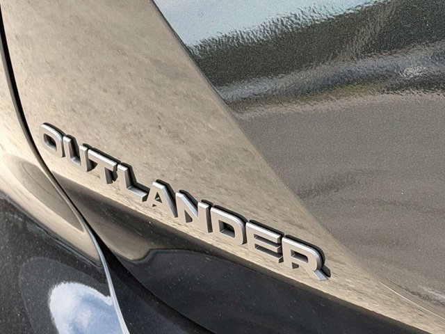 New 2026 Mitsubishi Outlander LE FWD image 14