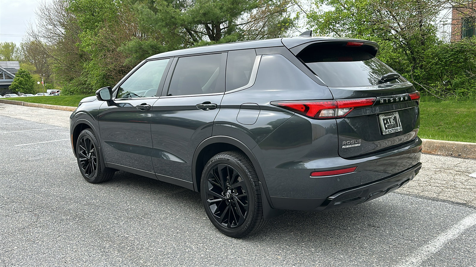 New 2026 Nissan Rogue SL w/ Family Package AWD/4WD image 6