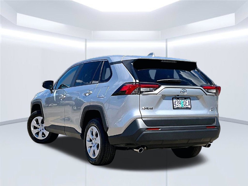 Used 2024 Toyota RAV4 LE AWD/4WD image 13