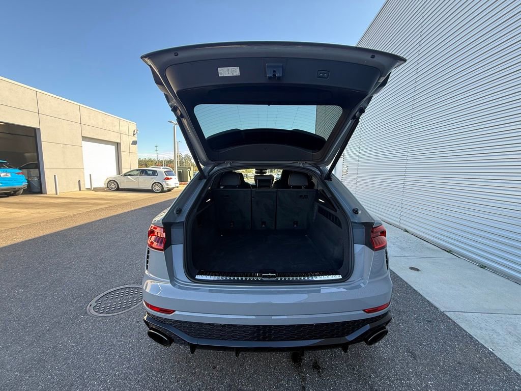 Used 2024 Audi RS Q8 w/ Black Optic Package image 72